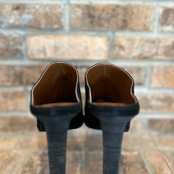 Donald Pliner Vama Stack Heeled Suede Mule - Picture 7 of 11